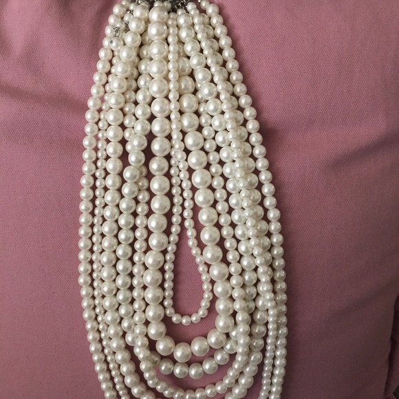 Multi layer pearl necklace - Picture 2 of 3